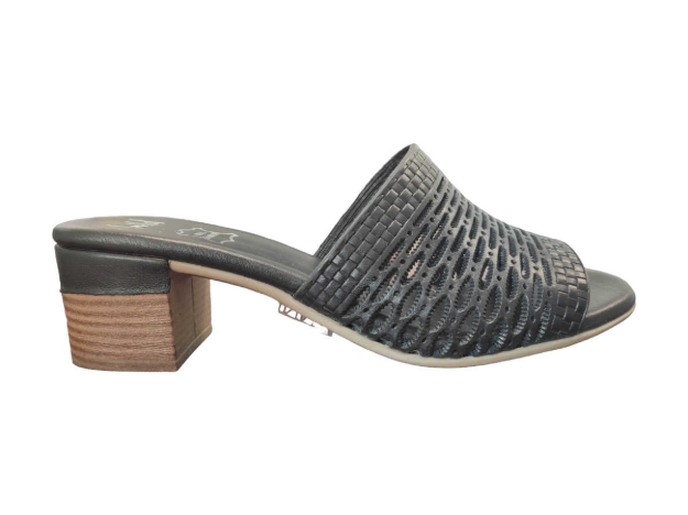 Obrazek Czarne kapcie damskie Wild 066-1627