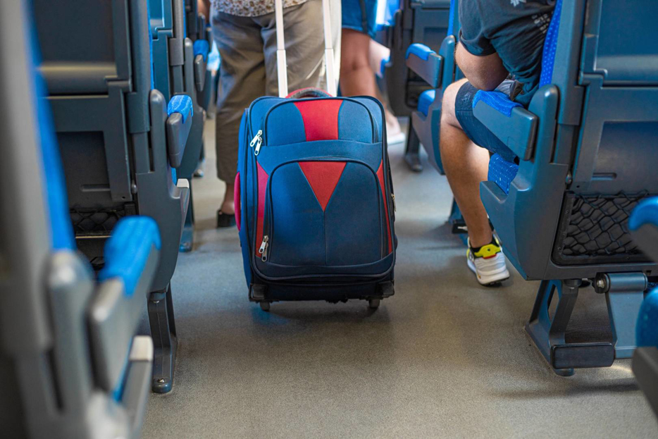 Jak wybrać walizkę podręczną do samolotu lub autobusu