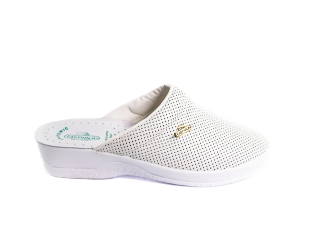 Obrazek Damskie klapki na koturnie w kolorze białym