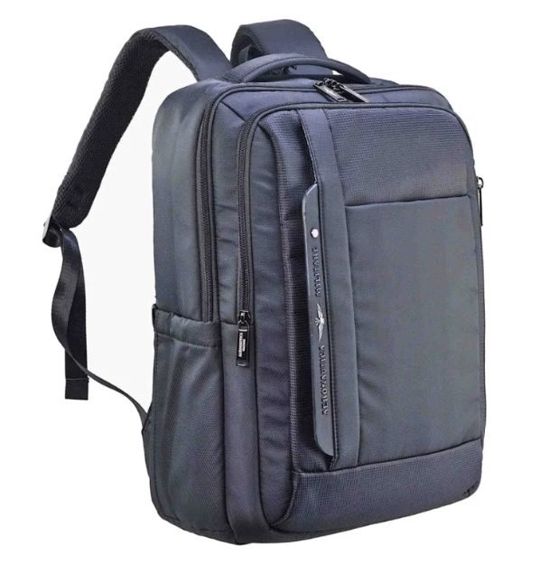 Obrazek Batoh Aeronautica Militare Airspace USB AM-514-01 černá 16 L